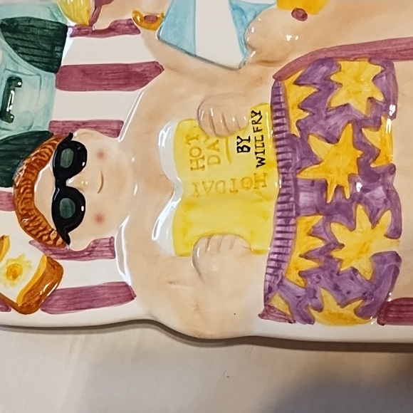 Lotus Ceramic Tray with Sunbathing Couple Design 1996 - Picture 3 of 9